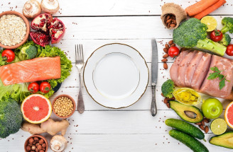 Delená strava – aké pravidlá pri nej treba dodržiavať? Pomôže človeku schudnúť?