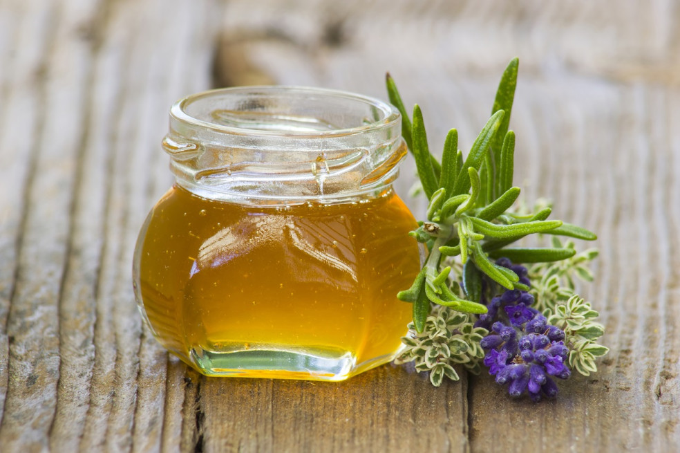 recept na bylinkový med