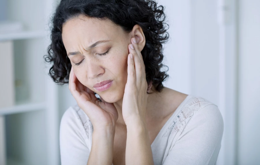 Príznaky zápalu stredného ucha