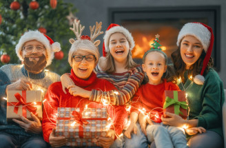 Čím obdarovať na Vianoce svojich rodičov a starých rodičov?