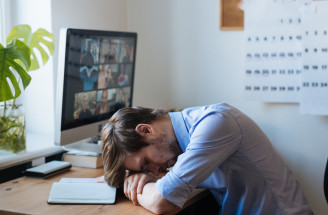 Aké zdravotné problémy môže spôsobiť home office? Vedeli ste o nich?