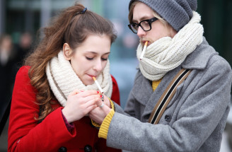 CIGARETY SI STÁLE DOKÁŽE KÚPIŤ KAŽDÉ ŠTVRTÉ DIEŤA