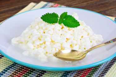 Prečo zaradiť cottage cheese do jedálnička? Skvelý zdroj bielkovín a všestranná potravina!