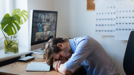 Aké zdravotné problémy môže spôsobiť home office? Vedeli ste o nich?