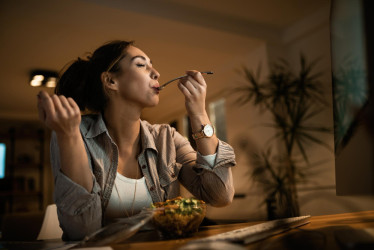 Mindful eating pre začiatočníkov: Jednoduchý návod, ako začať už dnes