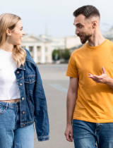 Prvý dojem rozhoduje: Ako zvoliť správnu úvodnú vetu pri zoznamovaní?