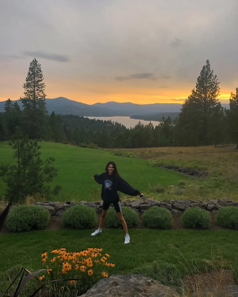 Kendall Jenner pohyb