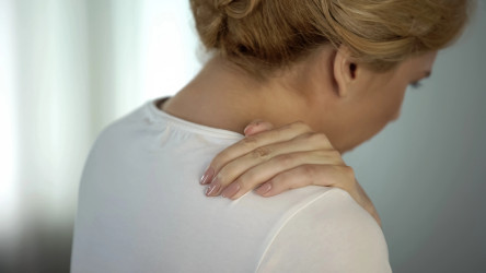 Príčiny bolesti ramena: Od zápalu po úrazy – čo by ste mali vedieť?