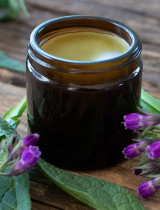 Ako využiť liečivý kostihoj? Prinášame recept na domácu kostihojovú masť!