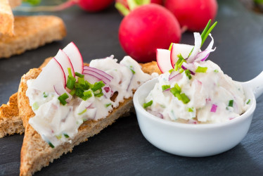 RECEPT: Zdravá reďkovková nátierka 5-krát inak
