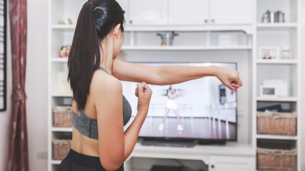 15-minútové kardio cvičenie: Zaboxujte si do rytmu a spáľte kalórie!