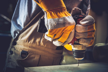 Bezpečnostné pracovné rukavice pre každého správneho majstra