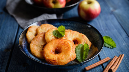 Recept na jablká v župane – 3 chutné verzie, ktorým nik neodolá