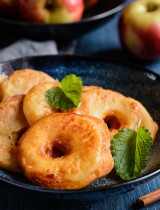 Recept na jablká v župane – 3 chutné verzie, ktorým nik neodolá