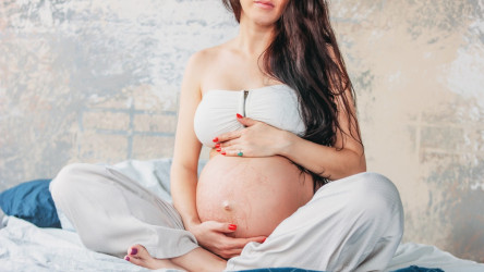 Ako ochrániť pokožku na brušku pred tvorbou strií počas tehotenstva?