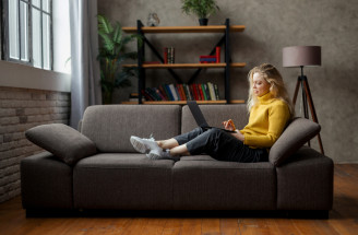 Ergonomické usporiadanie domácnosti pre zdravý chrbát – tipy, ktoré by ti nenapadli, ale pomôžu