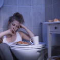 Bulímia – aké sú hlavné príznaky tejto poruchy príjmu potravy?