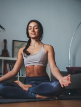 10-minútová večerná joga pre lepší spánok: Vhodná i pre začiatočníkov