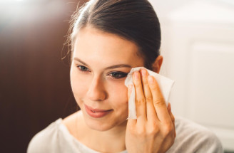 Škodia odličovacie obrúsky pleti? Poznáme pravdu, ktorá môže nemilo prekvapiť!