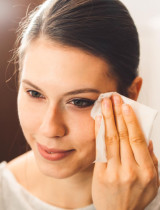 Škodia odličovacie obrúsky pleti? Poznáme pravdu, ktorá môže nemilo prekvapiť!