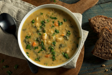 Najlepší recept s bielou fazuľou: Ako na tradičný fazuľový prívarok?