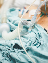 Umelá pľúcna ventilácia – kedy je nevyhnutná a aké sú jej riziká?