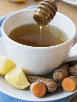 Už ste vyskúšali kurkumový čaj? Zistite, pri ktorých neduhoch sa ho oplatí popíjať!