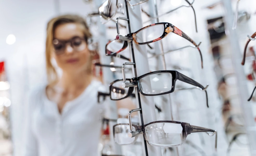 okuliare na čítanie zo supermarketu