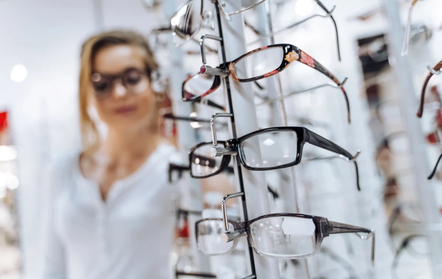 okuliare na čítanie zo supermarketu