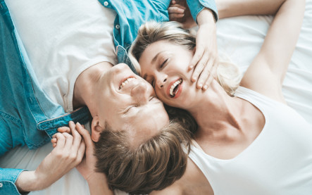 Výhody a výber medzi kamenným obchodom a e-shopom u sexshopov