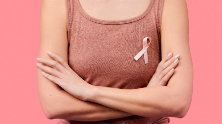 Rekonštrukcia prsníka po mastektómii – ako prebieha, aké metódy sa používajú a aké sú možné riziká?