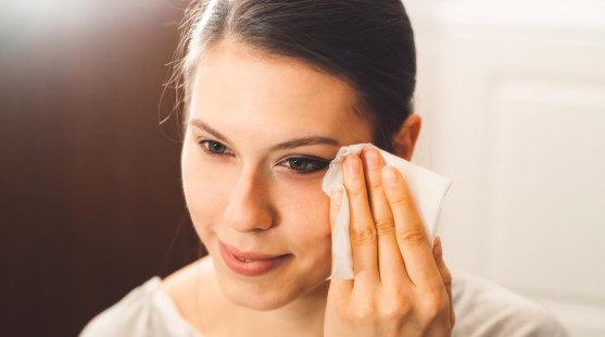 Škodia odličovacie obrúsky pleti? Poznáme pravdu, ktorá môže nemilo prekvapiť!