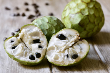 Cherimoya ovocie: Exotická vitamínová bomba, ktorú by ste mali poznať!