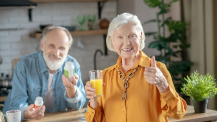 Vitamíny pre seniorov: Ktoré sú pre ich zdravie najdôležitejšie?
