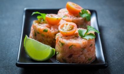 Dokonalý lososový tatarák – skvelý nielen na silvestrovskú hostinu!