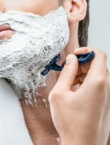 Ako holenie ovplyvňuje pokožku u žien a mužov? Toto sú najčastejšie problémy spojené s holením