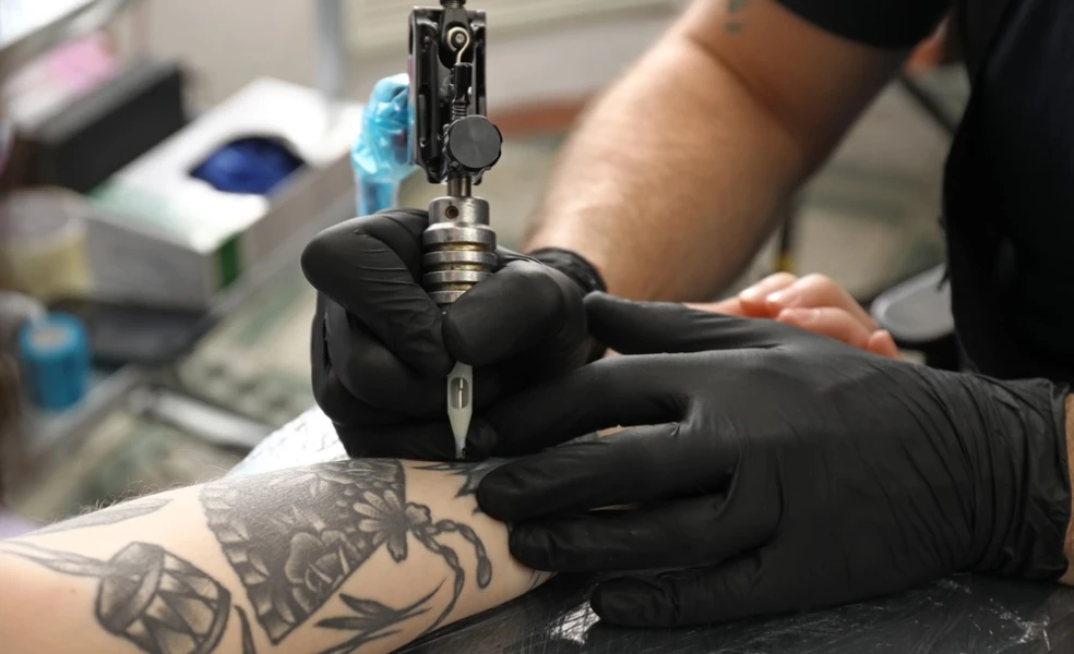 zdravotné riziká spojené s tetovaním