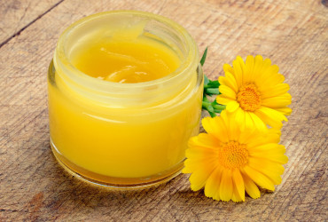 Domáca liečivá nechtíková masť: Ako si ju pripraviť?