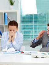 Chodenie do práce s chorobou: Prečo to robíme a čo tým riskujeme nielen z hľadiska zdravia