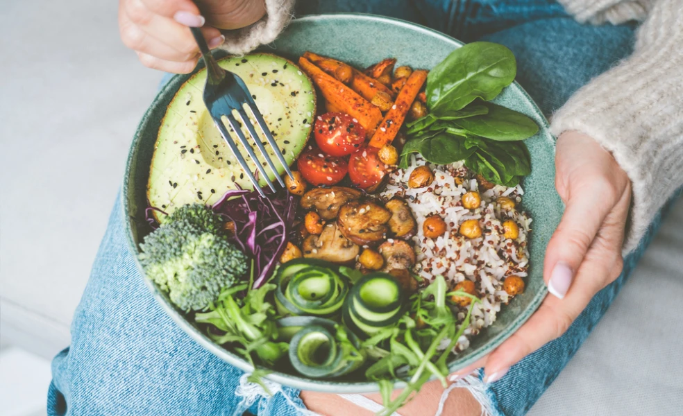 ľahká večera pre lepší spánok – zdravé jedlo na večer