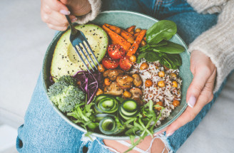 Čo jesť večer pre lepší spánok a ľahké trávenie