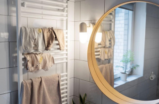 Vlhkosť v prechodnom období vie veľmi ľahko spôsobiť plesne, pozrite ako odstrániť