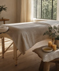 Domáce masáže ako rituál: ako si premeniť kúpeľňu alebo spálňu na malé wellness