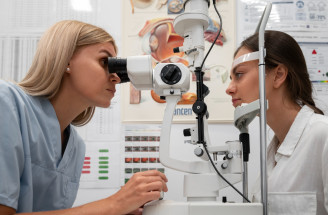 Očný herpes: Príznaky, príčiny a liečba herpesu na oku