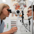 Očný herpes: Príznaky, príčiny a liečba herpesu na oku